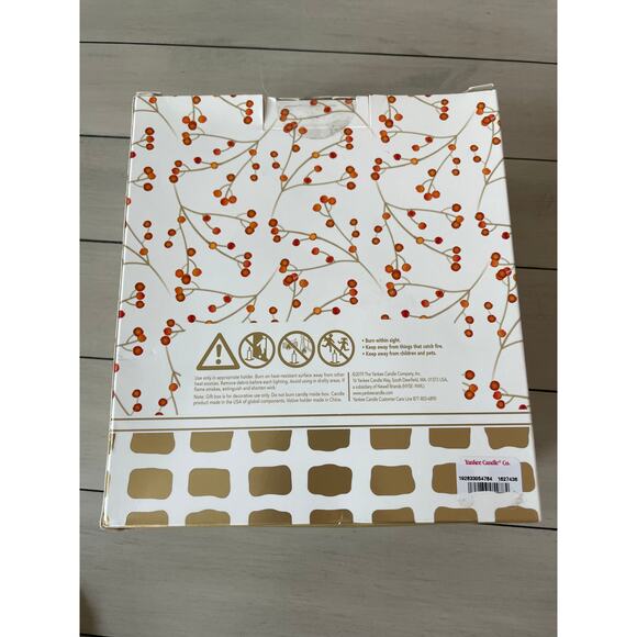 Yankee Candle Holiday Gift Set - Picture 4 of 6